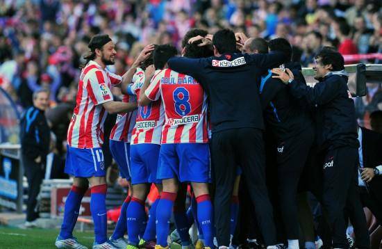 一支实力强大的弱队跻身前列 一支实力强大的弱队跻身前列