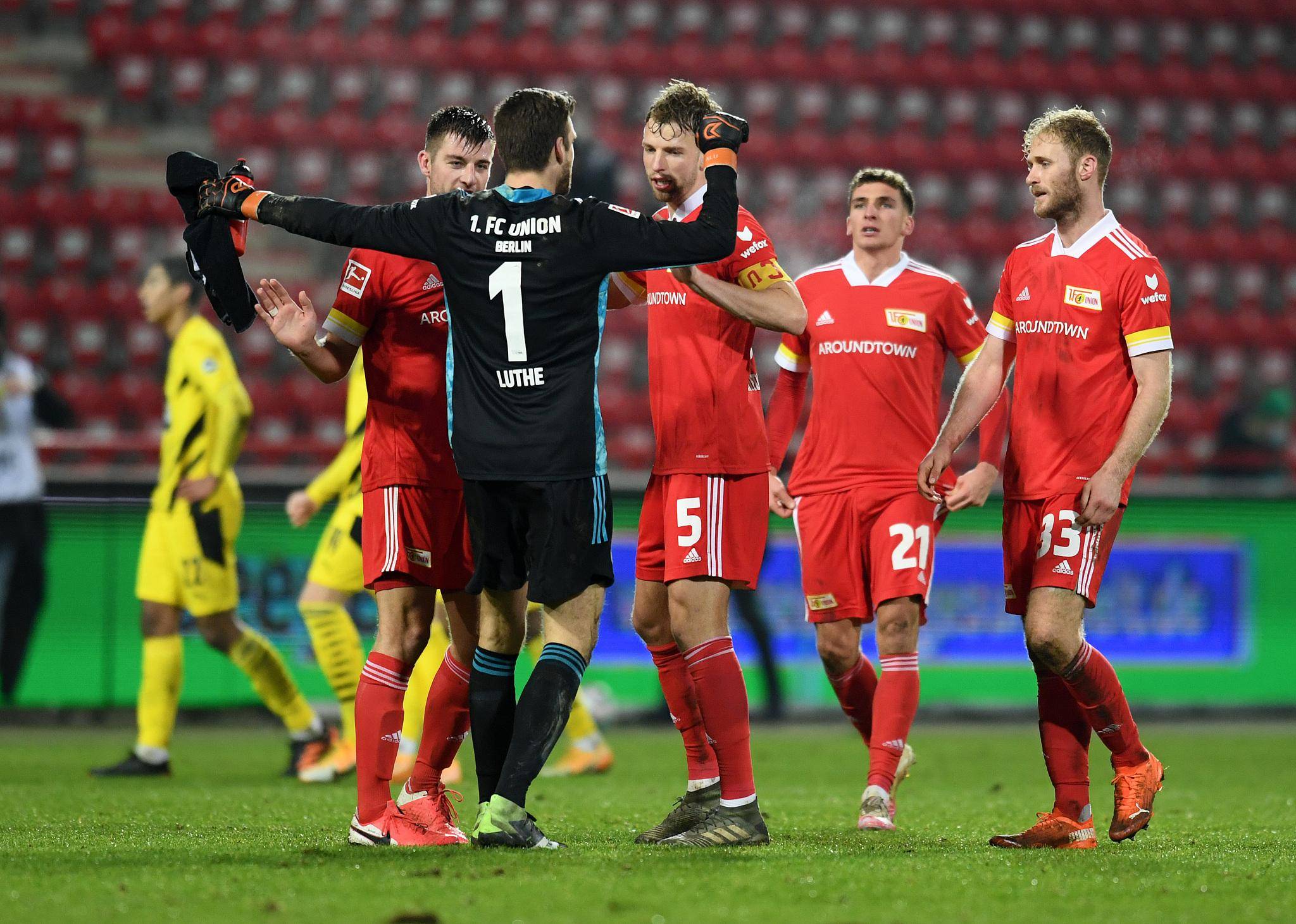 包含柏林联盟力求取胜来提振士气的词条