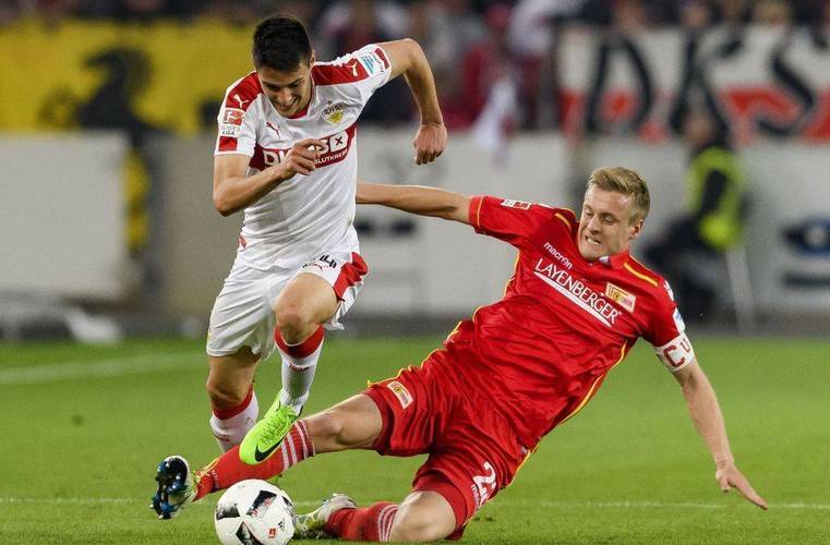 包含柏林联盟力求取胜来提振士气的词条