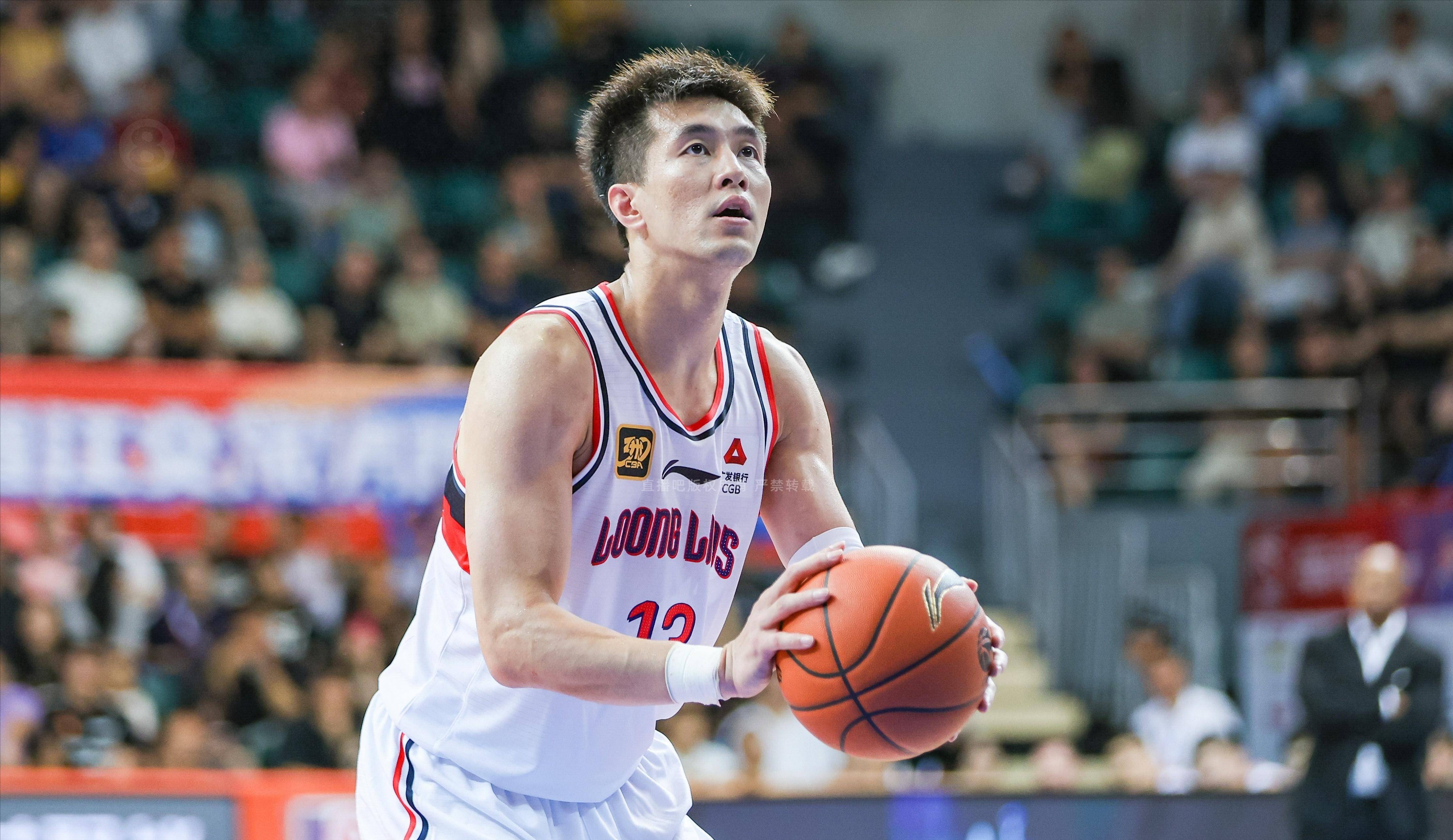 关于CBA球员技艺精湛，赛场上的精彩瞬间感动全场的信息