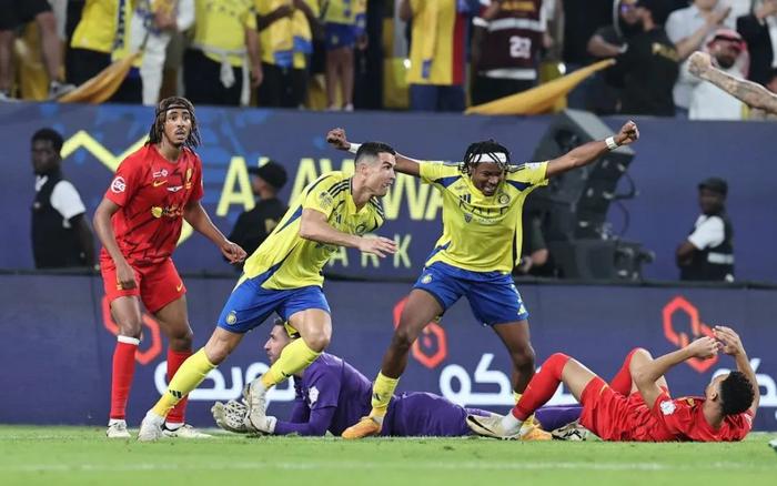 开云体育官网-包含尤文图斯击败对手，克里斯蒂亚诺罗纳尔多传射的词条