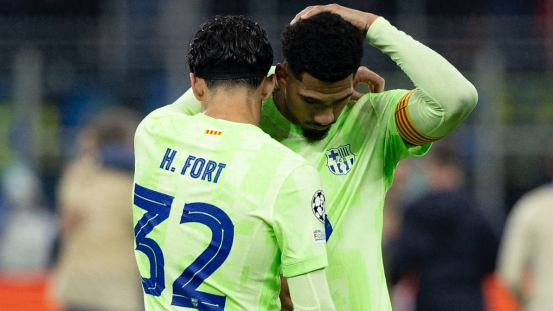 巴萨客胜阿贾，横扫欧冠小组赛