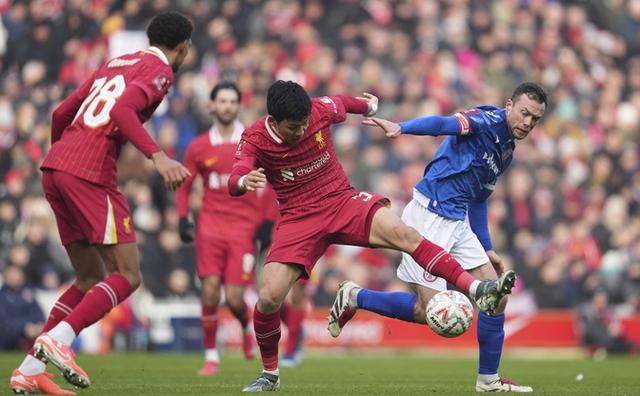 开云体育入口-总决赛战事激烈，球员表现出色赢得掌声的简单介绍