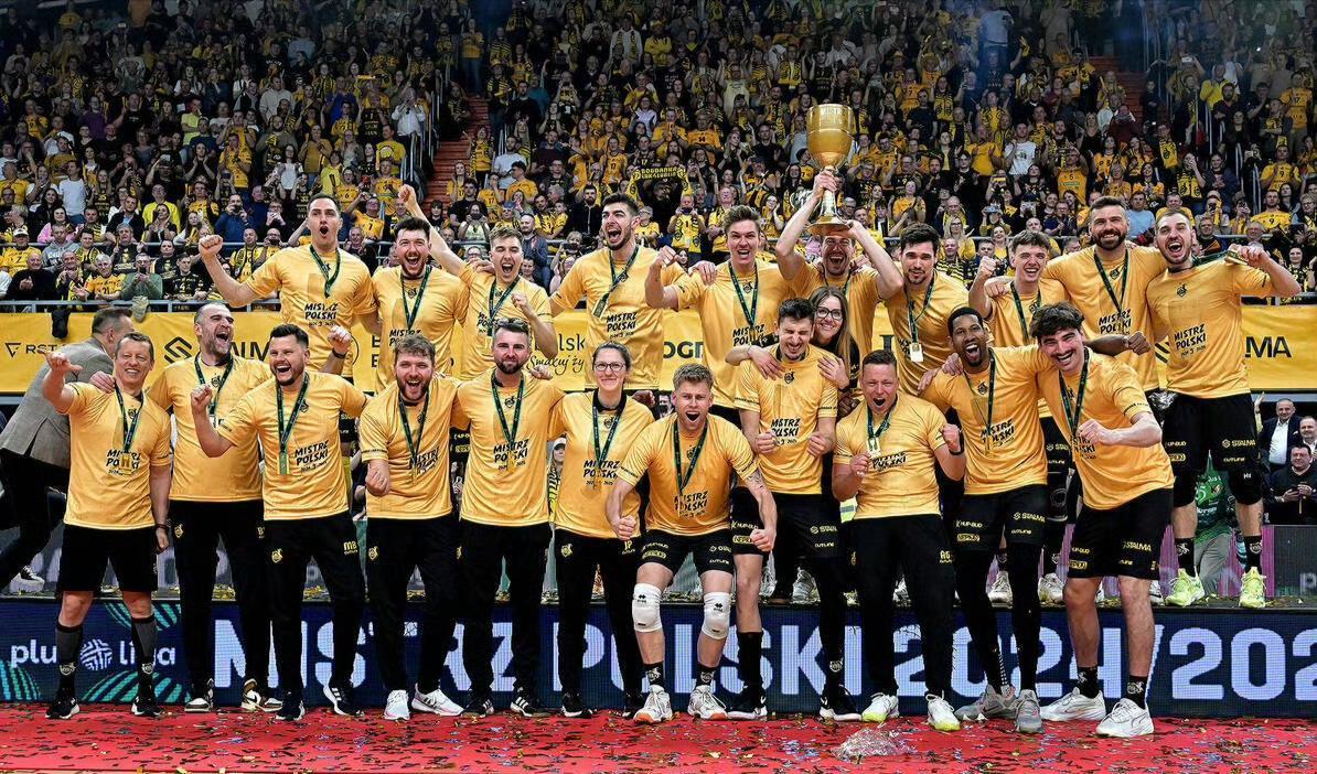 开云体育app下载-波兰队实现惊天大逆转，晋级决赛