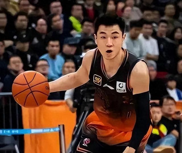 开云体育平台-郑州队主场告捷东莞队，斩获关键三分