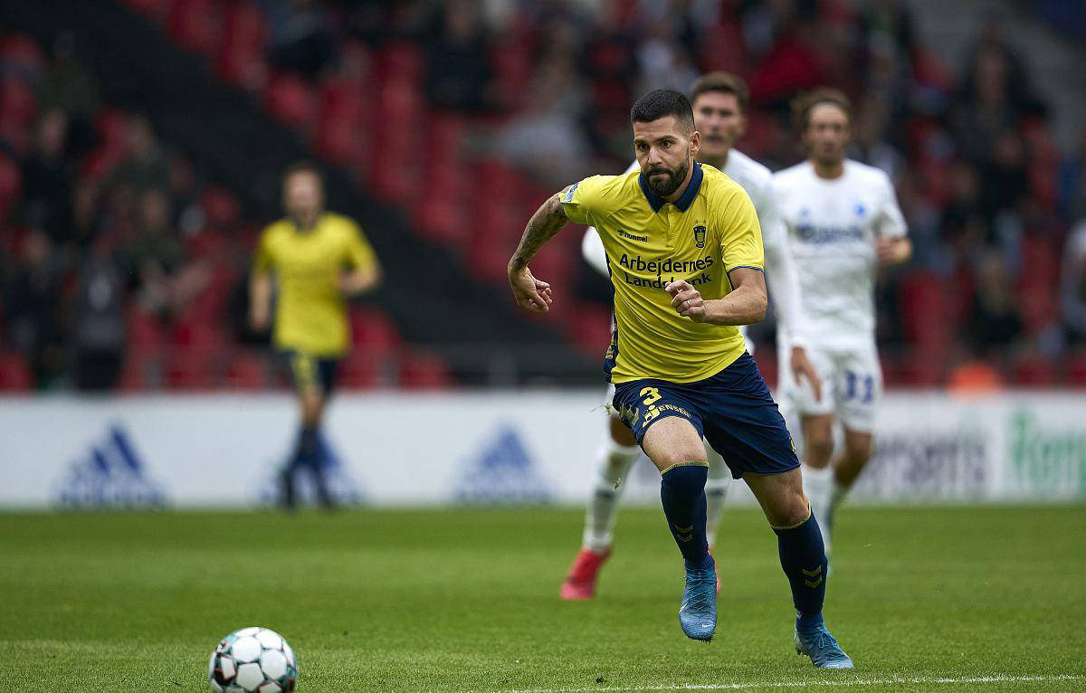 包含欧国联半决赛：球队遭遇困境，备战关键的词条