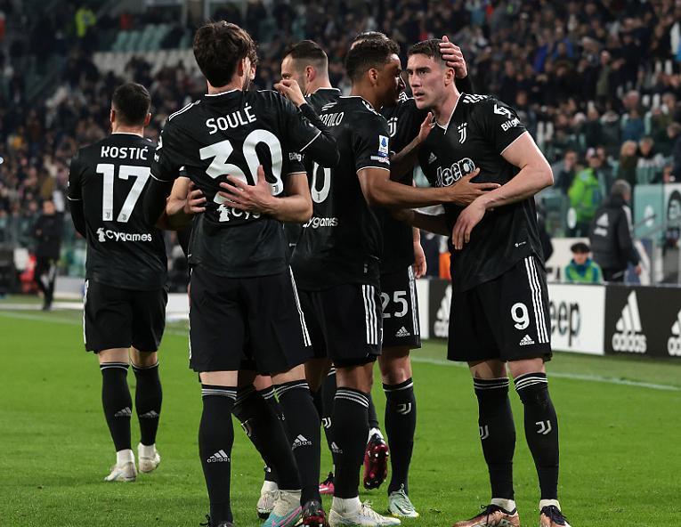 开云体育在线登录-关于弗赖堡逆转胜利，稳居积分榜前列的信息