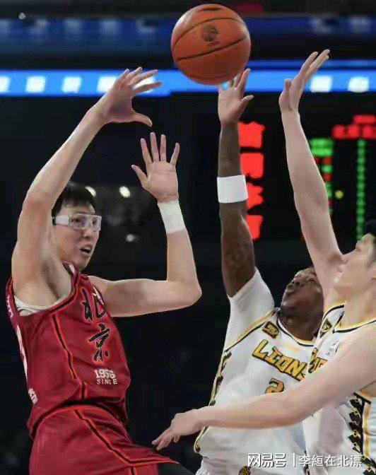 开云体育官网入口-关于CBA联赛上演激动人心的对决，胜者将逐鹿群雄的信息